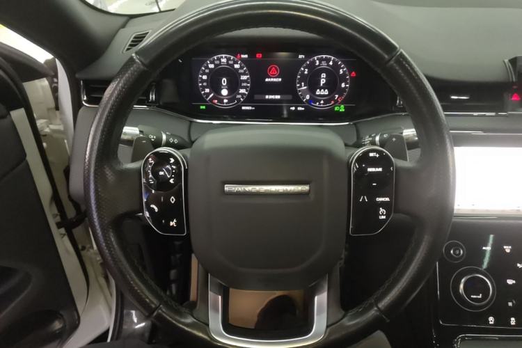 Used Land Rover Range Evoque 2020 249 PS R-DYNAMIC S Sport Edition Steering Wheel
