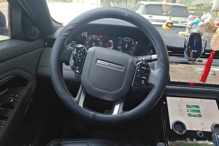 Used Land Rover Range Evoque 2020 249 PS R-DYNAMIC SE Sport Technology Edition Steering Wheel