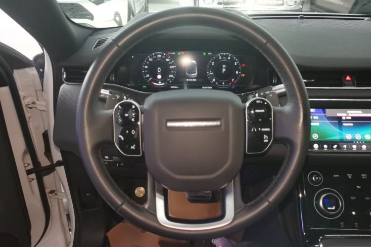 Used Land Rover Range Evoque 2020 249 PS R-DYNAMIC S Black Edition Sport Version Steering Wheel