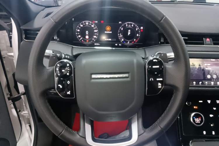 Used Land Rover Range Evoque 2020 249 PS R-DYNAMIC S Sport Edition Steering Wheel