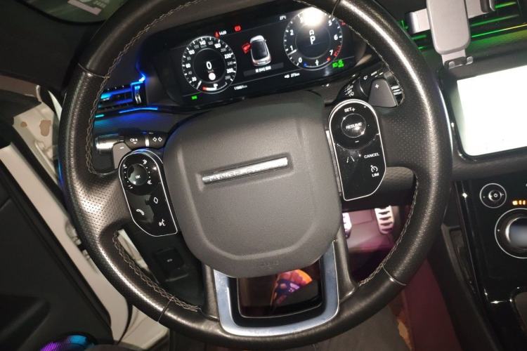 Used Land Rover Range Evoque 2020 249 PS R-DYNAMIC S Sport Edition Steering Wheel