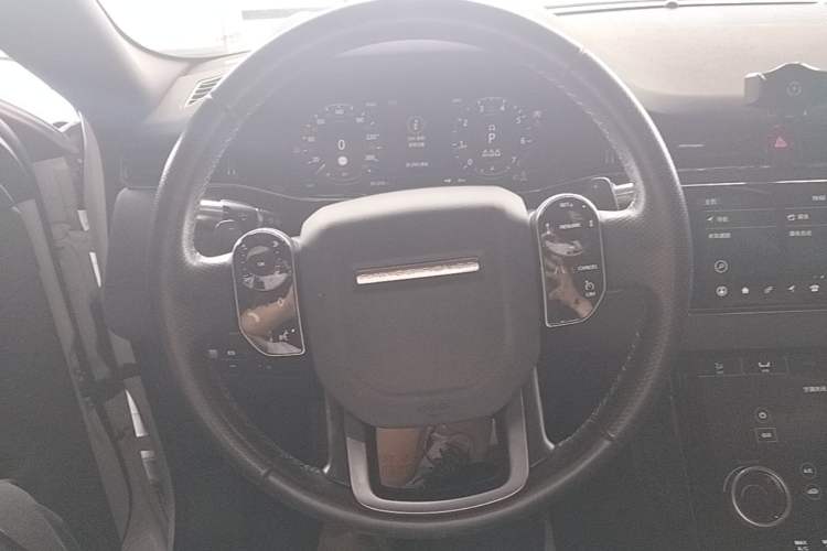 Used Land Rover Range Evoque 2020 249 PS R-DYNAMIC SE Sport Technology Edition Steering Wheel