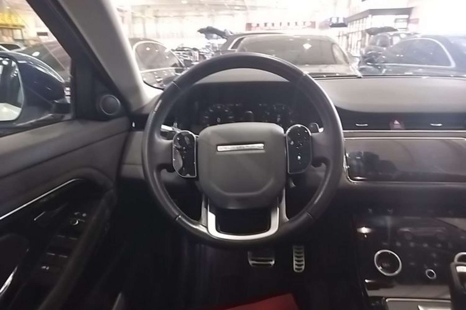 Used Land Rover Range Evoque 2020 249 PS R-DYNAMIC SE Sport Technology Edition Steering Wheel