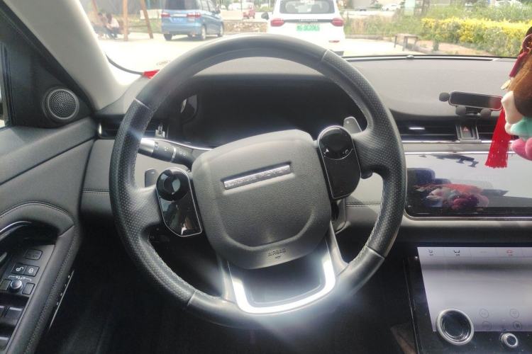 Used Land Rover Range Evoque 2020 249 PS R-DYNAMIC SE Sport Technology Edition Steering Wheel