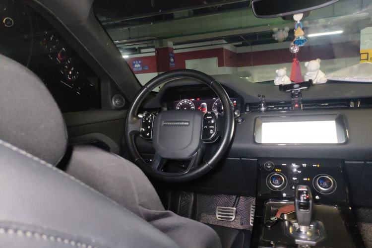 Used Land Rover Range Evoque 2020 249 PS R-DYNAMIC S Sport Edition Steering Wheel