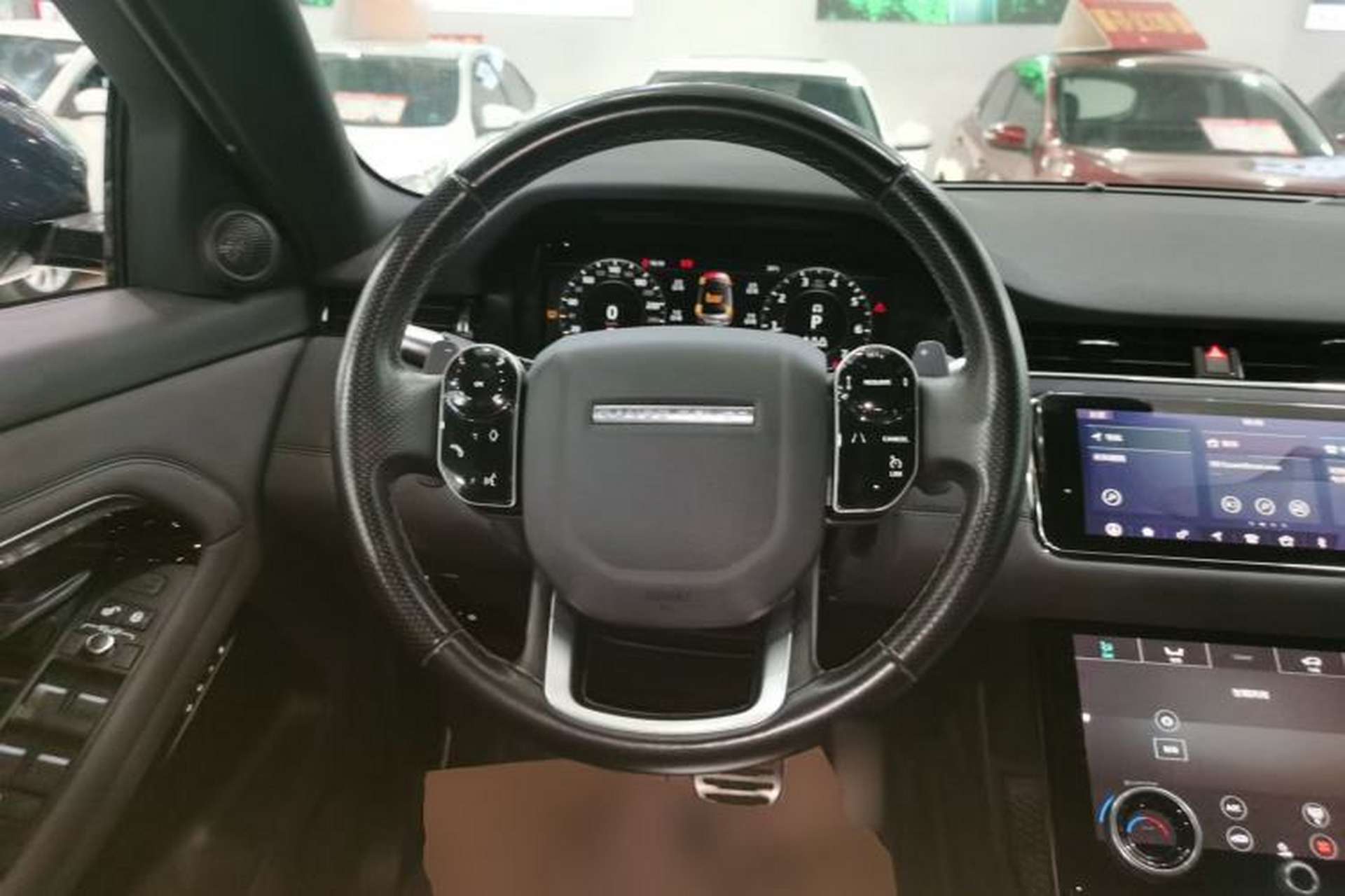 Used Land Rover Range Evoque 2020 249 PS R-DYNAMIC S Sport Edition Steering Wheel