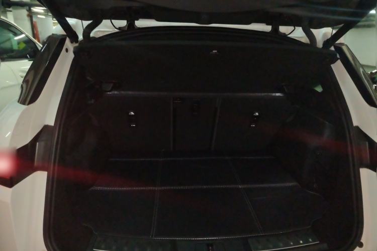 Used Land Rover Range Evoque 2020 249 PS R-DYNAMIC SE Sport Technology Edition Trunk