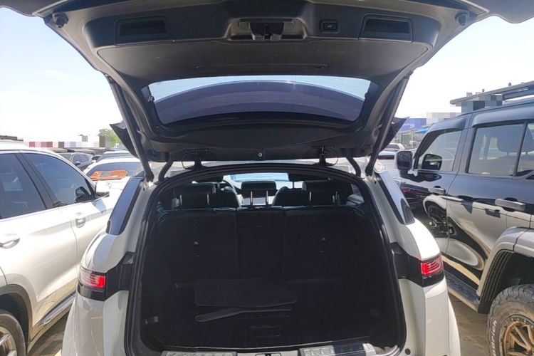 Used Land Rover Range Evoque 2020 249 PS R-DYNAMIC S Sport Edition Trunk
