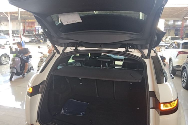 Used Land Rover Range Evoque 2020 249 PS R-DYNAMIC SE Sport Technology Edition Trunk