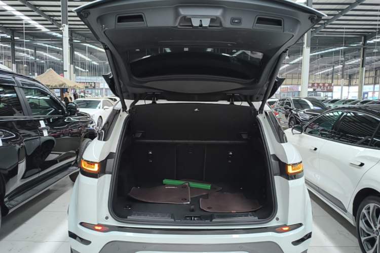 Used Land Rover Range Evoque 2020 249 PS R-DYNAMIC S Sport Edition Trunk