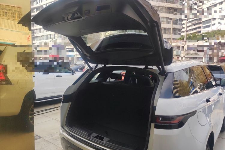 Used Land Rover Range Evoque 2020 249 PS Youth Edition Trunk