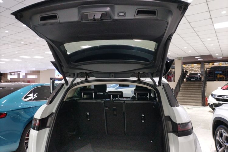 Used Land Rover Range Evoque 2020 249 PS Youth Edition Trunk