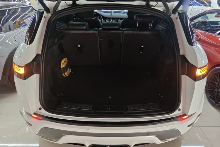 Used Land Rover Range Evoque 2020 249 PS R-DYNAMIC SE Sport Technology Edition Trunk
