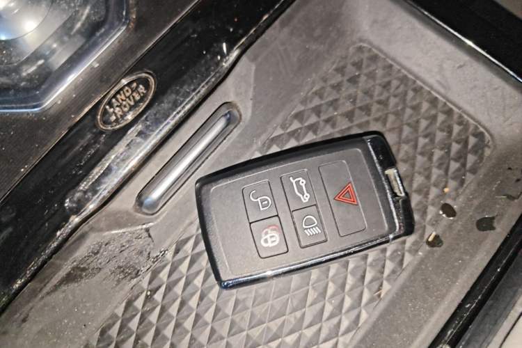 Used Land Rover Range Evoque 2020 249 PS R-DYNAMIC SE Sport Technology Edition Vehicle Key
