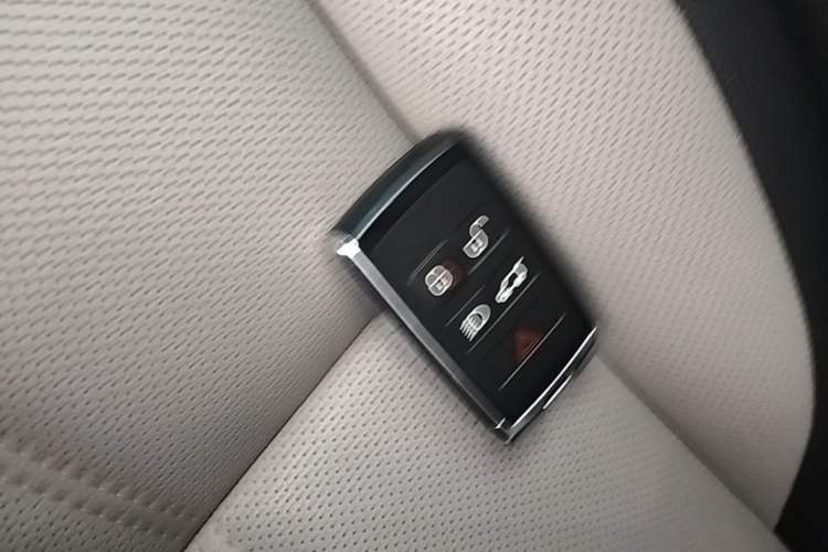 Used Land Rover Range Evoque 2020 249 PS R-DYNAMIC S Sport Edition Vehicle Key