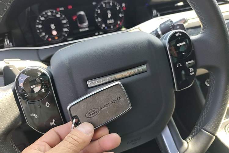 Used Land Rover Range Evoque 2020 249 PS R-DYNAMIC S Sport Edition Vehicle Key