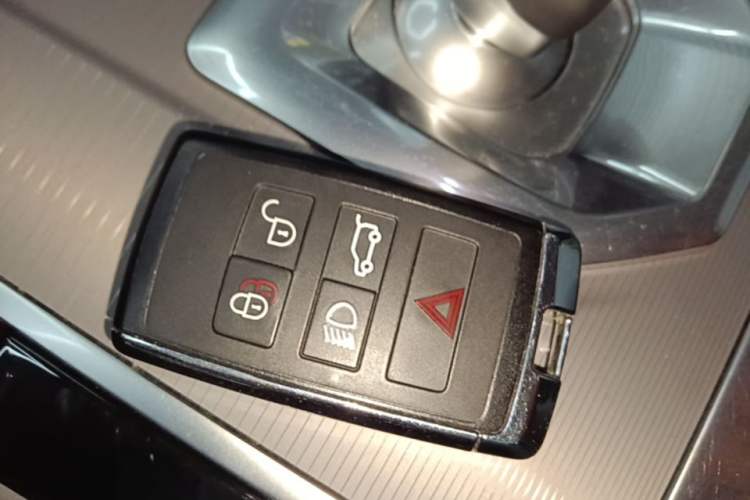 Used Land Rover Range Evoque 2020 249 PS Youth Edition Vehicle Key