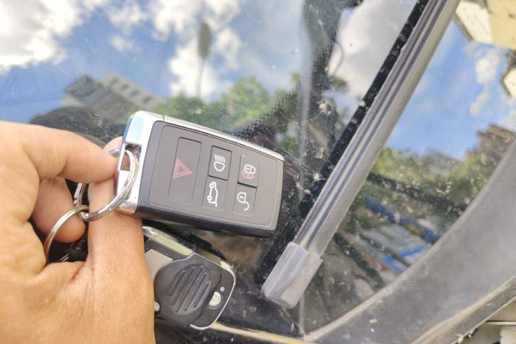 Used Land Rover Range Evoque 2020 249 PS R-DYNAMIC S Sport Edition Vehicle Key