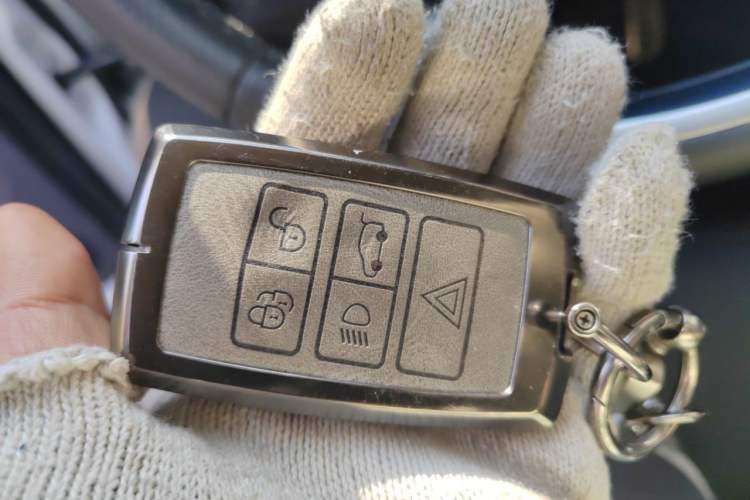 Used Land Rover Range Evoque 2020 249 PS R-DYNAMIC S Sport Edition Vehicle Key