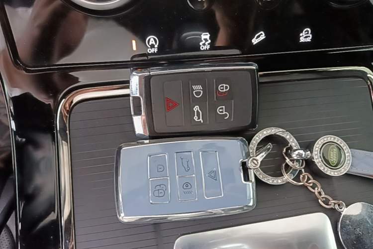 Used Land Rover Range Evoque 2020 249 PS R-DYNAMIC S Sport Edition Vehicle Key