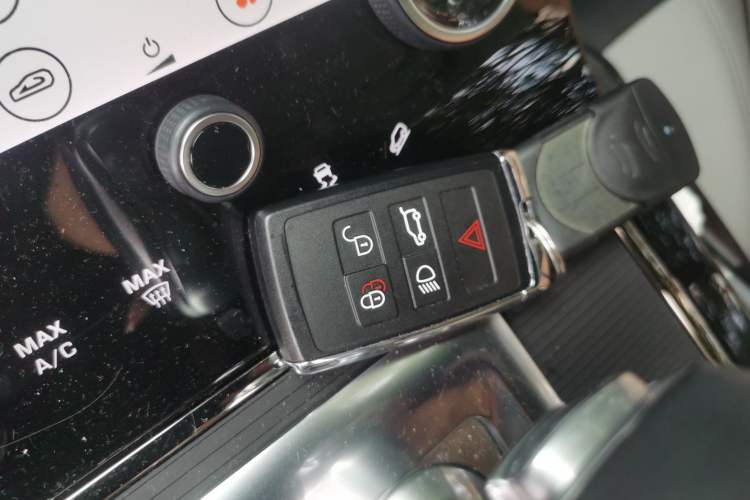 Used Land Rover Range Evoque 2020 249 PS R-DYNAMIC SE Sport Technology Edition Vehicle Key