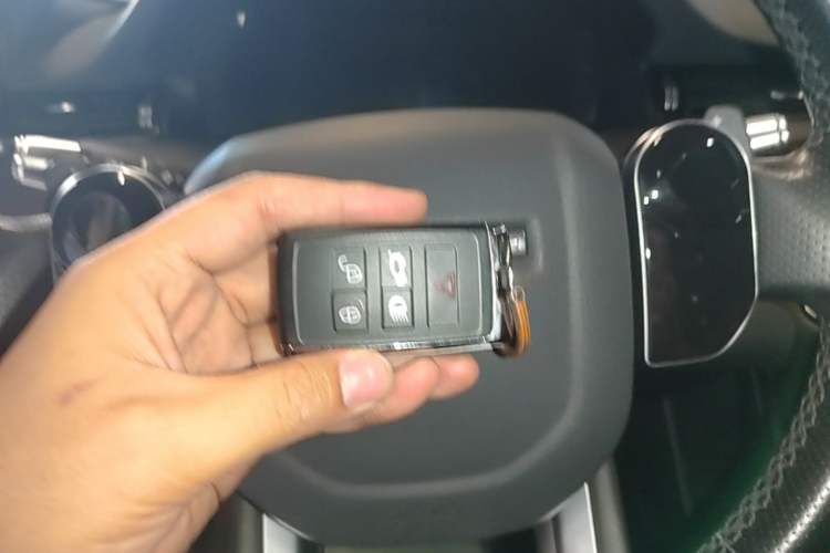 Used Land Rover Range Evoque 2020 249 PS R-DYNAMIC S Sport Edition Vehicle Key