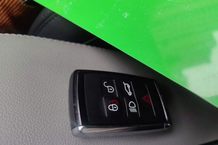 Used Land Rover Range Evoque 2020 249 PS R-DYNAMIC SE Sport Technology Edition Vehicle Key