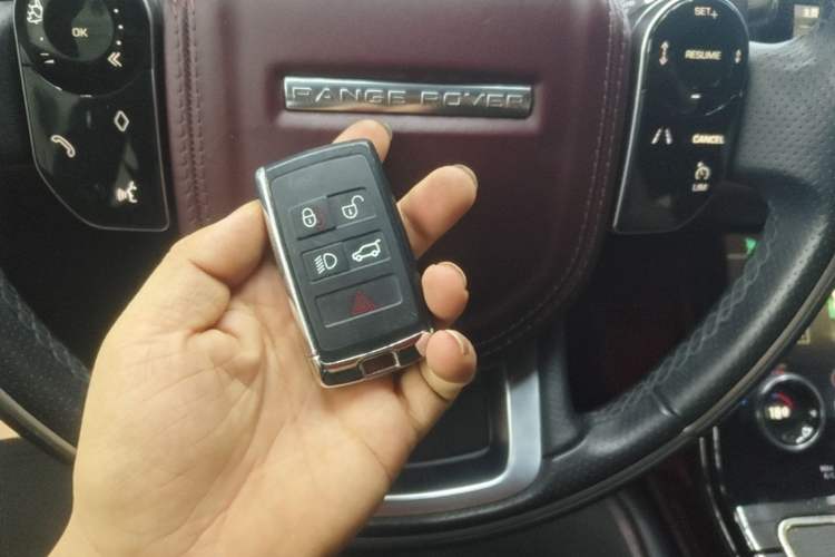 Used Land Rover Range Evoque 2020 249 PS R-DYNAMIC S Sport Edition Vehicle Key