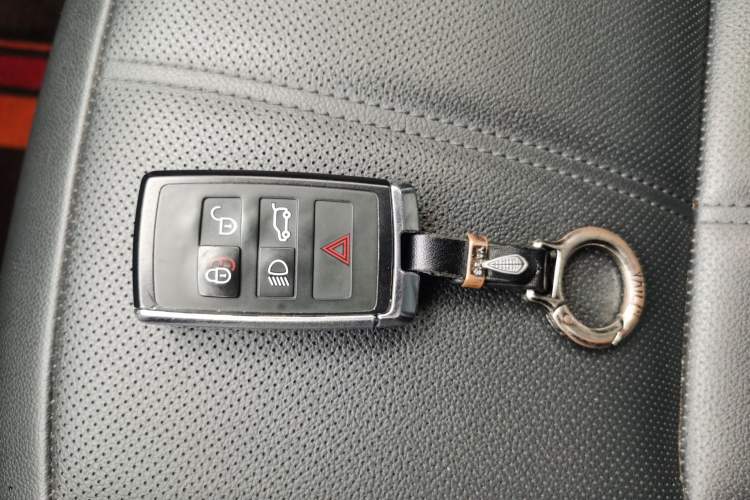 Used Land Rover Range Evoque 2020 249 PS R-DYNAMIC SE Sport Technology Edition Vehicle Key