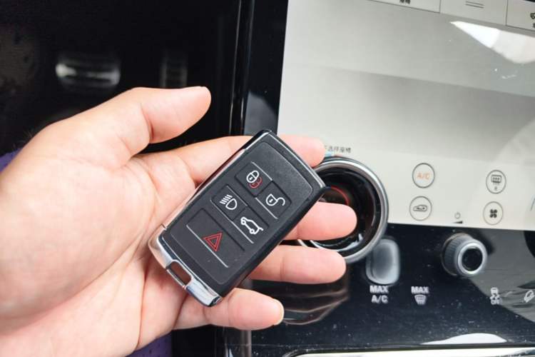 Used Land Rover Range Evoque 2020 249 PS R-DYNAMIC S Black Edition Sport Version Vehicle Key