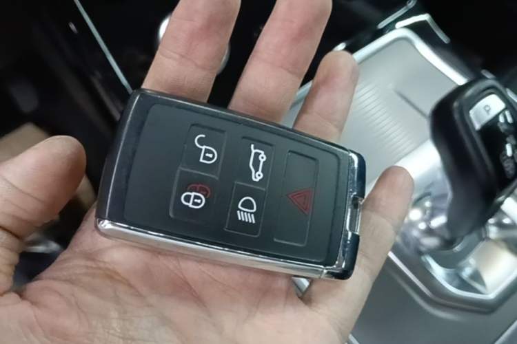 Used Land Rover Range Evoque 2020 249 PS Youth Edition Vehicle Key