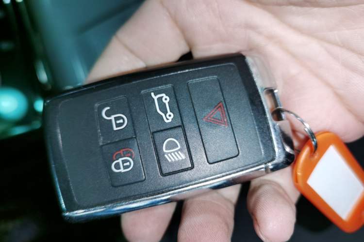 Used Land Rover Range Evoque 2020 249 PS R-DYNAMIC S Sport Edition Vehicle Key