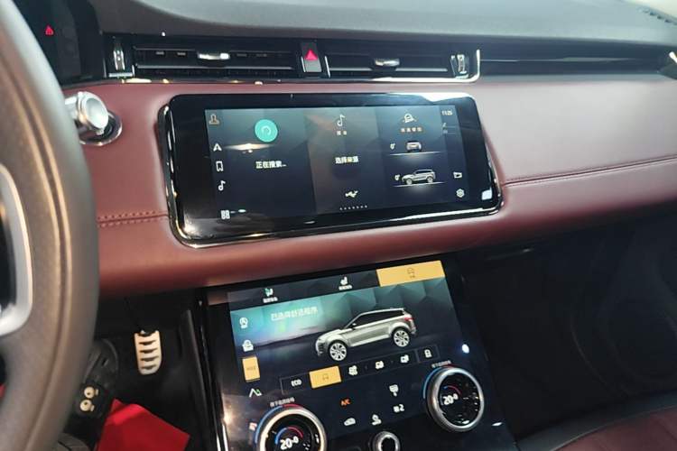 Used Land Rover Range Evoque 2021 Range Rover Velar 249 PS R-Dynamic HSE Luxury Edition Audio And AC Panel