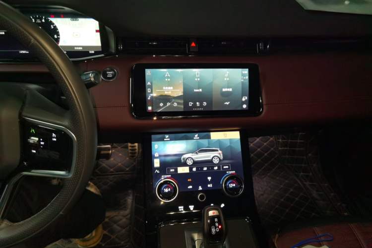 Used Land Rover Range Evoque 2021 Range Rover Velar L 249PS R-Dynamic First Edition Audio And AC Panel