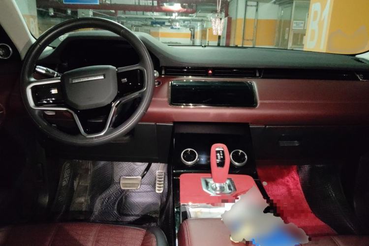 Used Land Rover Range Evoque 2021 Range Rover Velar L 249PS R-Dynamic First Edition Center Console