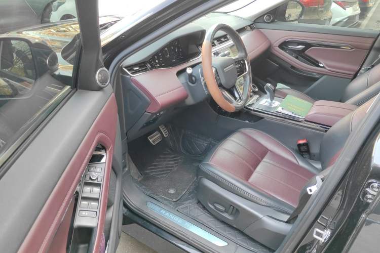 Used Land Rover Range Evoque 2021 Range Rover Velar L 249PS R-Dynamic First Edition Driver Seat