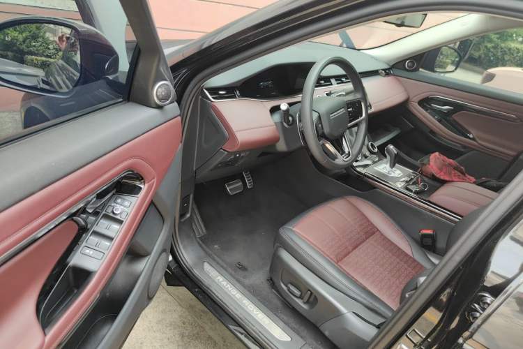 Used Land Rover Range Evoque 2021 Range Rover Velar 249 PS R-Dynamic S Performance Edition Driver Seat