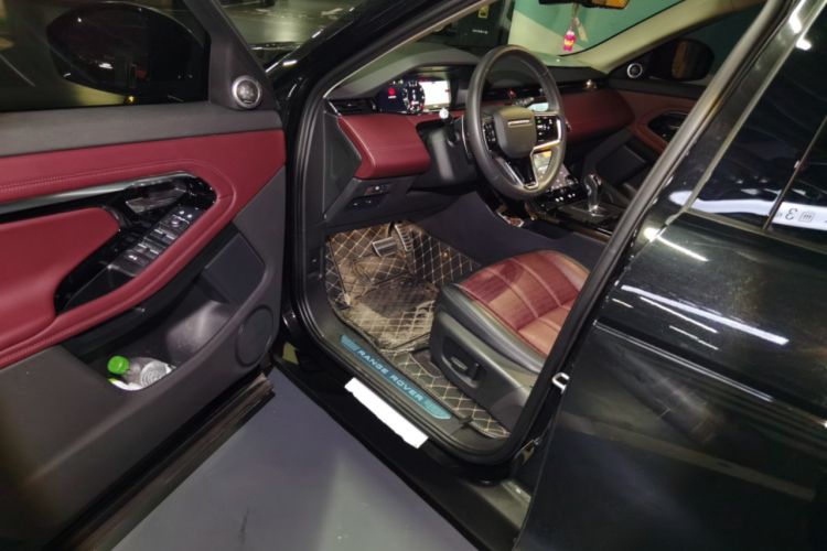 Used Land Rover Range Evoque 2021 Range Rover Velar L 249PS R-Dynamic First Edition Driver Seat