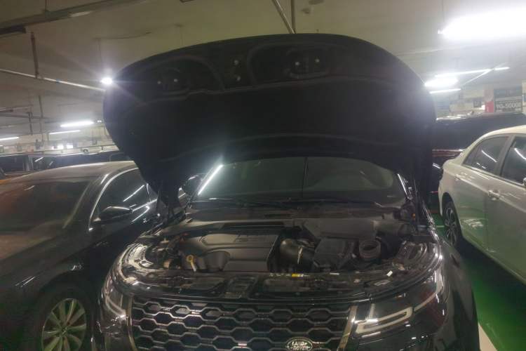 Used Land Rover Range Evoque 2021 Range Rover L 249 PS R-Dynamic SE Luxury Edition Engine Bay