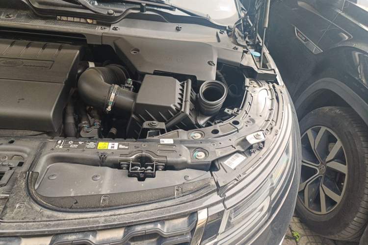 Used Land Rover Range Evoque 2021 Range Rover Velar L 249PS R-Dynamic First Edition Engine Bay Left