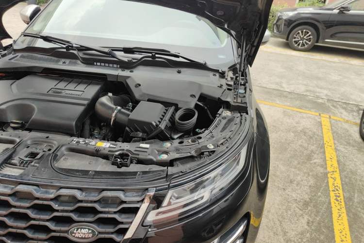 Used Land Rover Range Evoque 2021 Range Rover Velar 249 PS R-Dynamic S Performance Edition Engine Bay Left