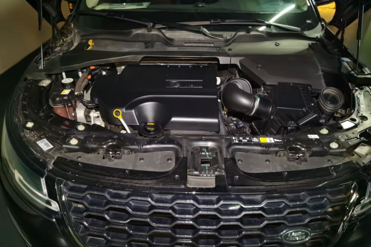 Used Land Rover Range Evoque 2021 Range Rover Velar L 249PS R-Dynamic First Edition Engine Bay