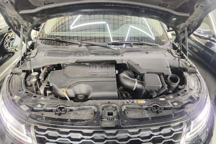 Used Land Rover Range Evoque 2021 Range Rover Velar L 249PS R-Dynamic First Edition Engine Bay