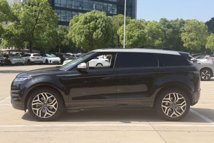 Used Land Rover Range Evoque 2021 Range Rover Velar L 249PS R-Dynamic First Edition Exterior 4