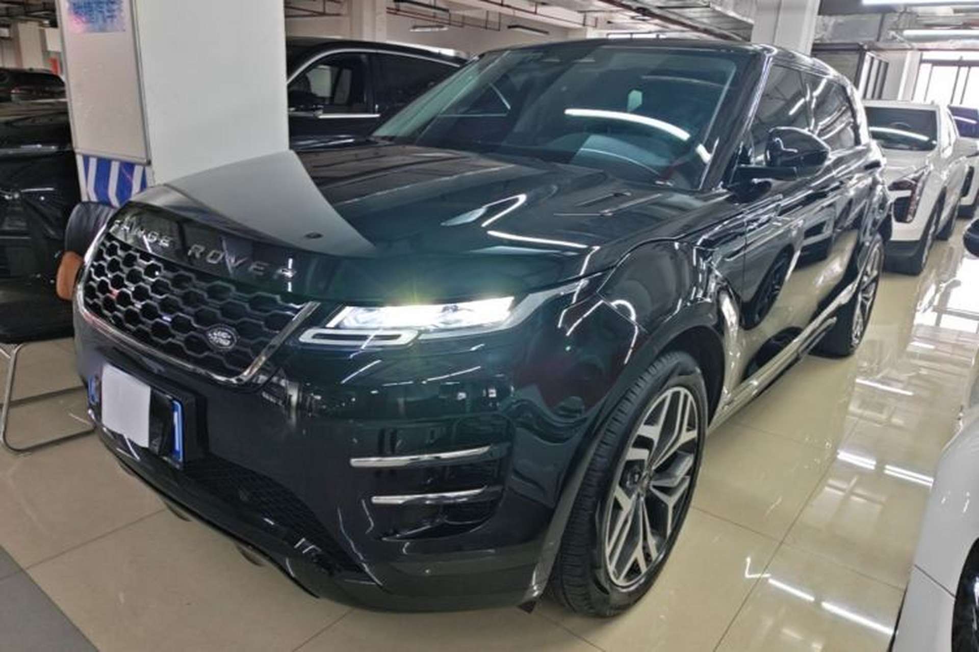 Used Land Rover Range Evoque 2021 Range Rover Velar 249 PS R-Dynamic S Performance Edition Front Left 45 Deg