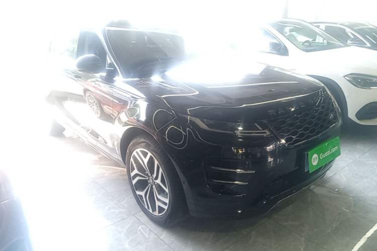Used Land Rover Range Evoque 2021 Range Rover Velar 249 PS R-Dynamic HSE Luxury Edition Front Right 45 Deg