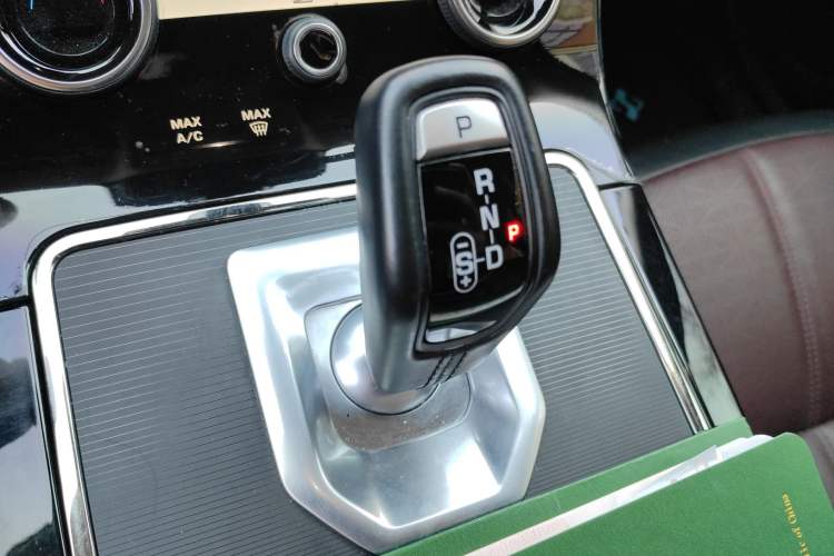 Used Land Rover Range Evoque 2021 Range Rover Velar L 249PS R-Dynamic First Edition Gear Lever