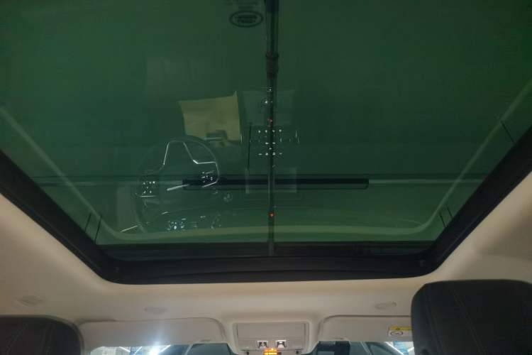 Used Land Rover Range Evoque 2021 Range Rover L 249 PS R-Dynamic SE Luxury Edition Headliner