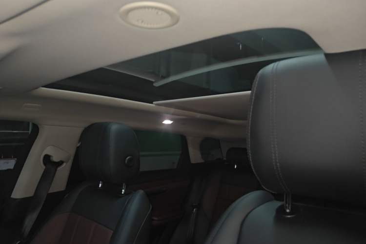 Used Land Rover Range Evoque 2021 Range Rover L 249 PS R-Dynamic SE Luxury Edition Headliner