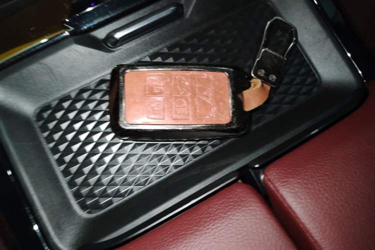 Used Land Rover Range Evoque 2021 Range Rover Velar L 249PS R-Dynamic First Edition Interior 1